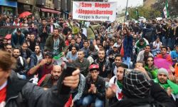 احتجاجات عربية، وتحركات دولية لإيقاف مجازر محتملة في حلب