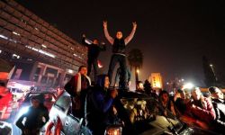 احتفالات في حلب الغربية، وقصف هستيري على شرقها 